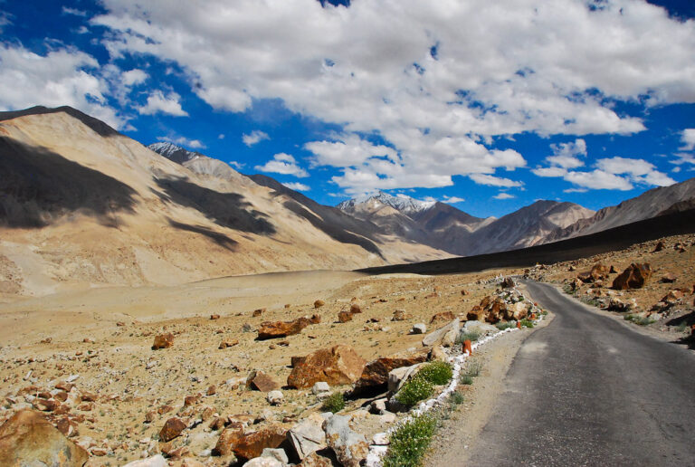 Best Road Trip Places in and around Manali