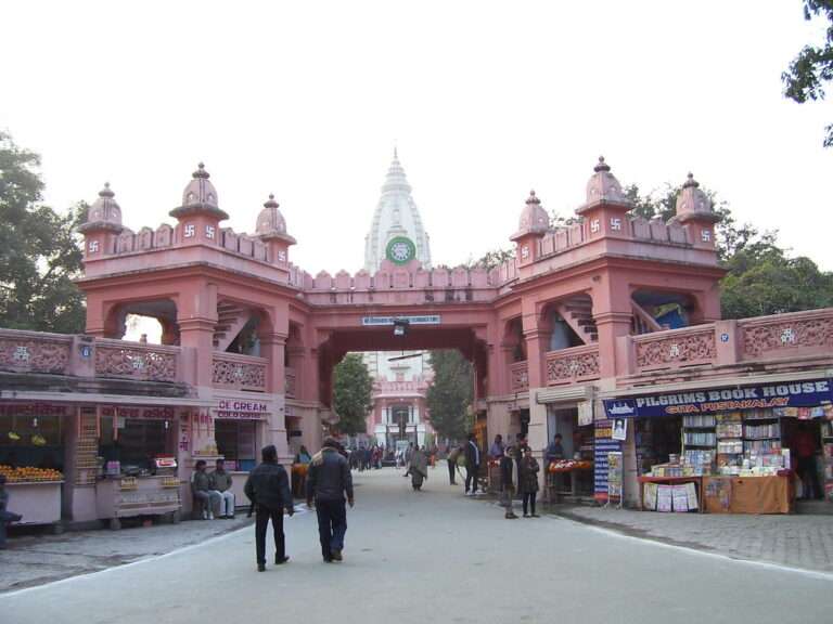 5 Best Places to visit in Varanasi
