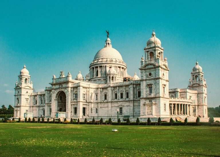 5 Best Places to visit in Kolkata