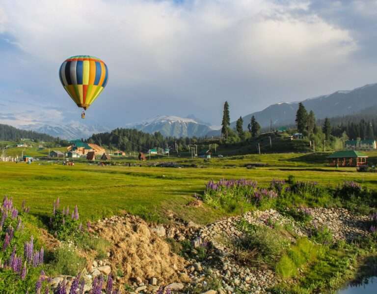 7 Best Tourist Places in Jammu and Kashmir